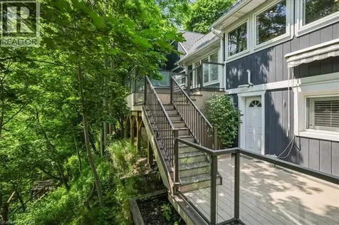 382 Trafalgar Road Oakville ON L6J 3H5