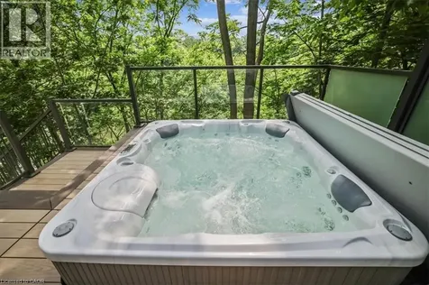 382 Trafalgar Road Oakville ON L6J 3H5