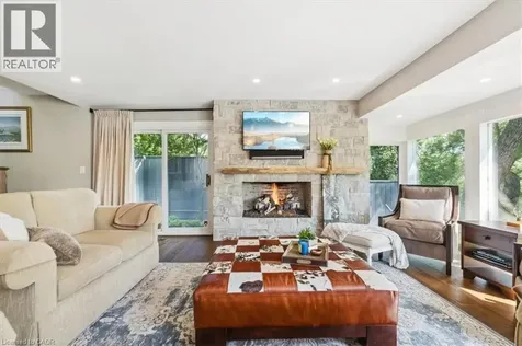 382 Trafalgar Road Oakville ON L6J 3H5