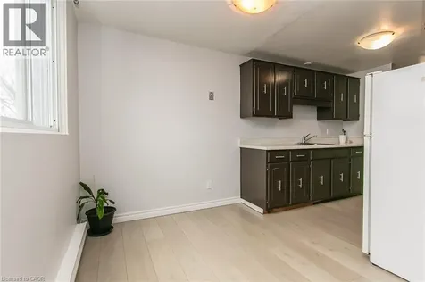 4 Avalon Place Kitchener ON N2M 4N9