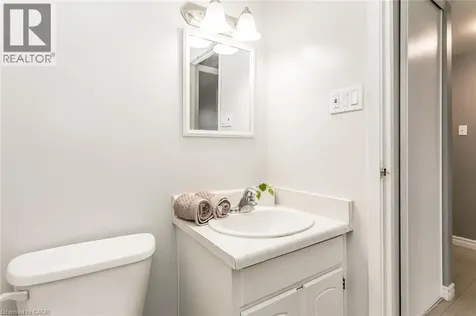 4 Avalon Place Kitchener ON N2M 4N9