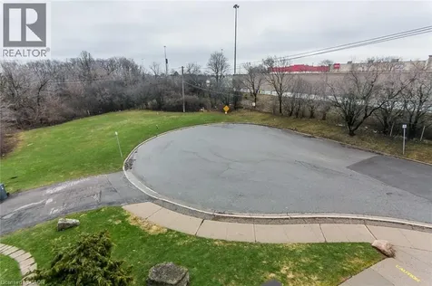 4 Avalon Place Kitchener ON N2M 4N9