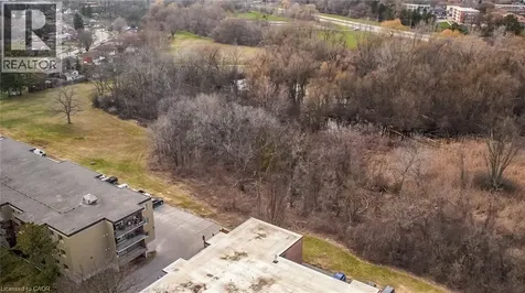 4 Avalon Place Kitchener ON N2M 4N9