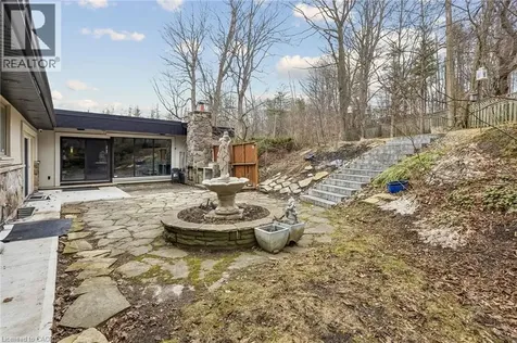 3 Chicopee Terrace Kitchener ON N2A 1T2