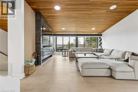 3 Chicopee Terrace Kitchener ON N2A 1T2