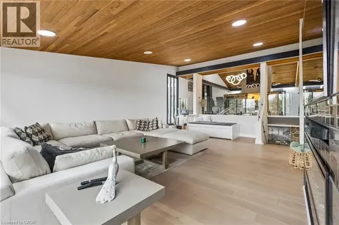 3 Chicopee Terrace Kitchener ON N2A 1T2