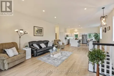 283 Platten Boulevard Scugog ON L9L 1B4