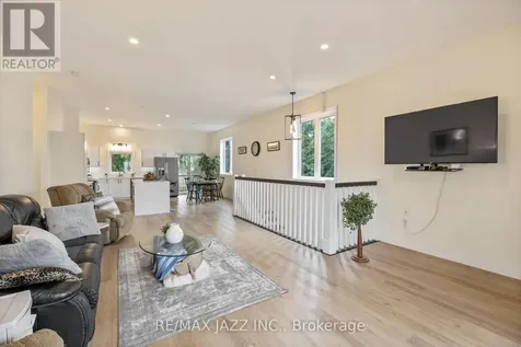 283 Platten Boulevard Scugog ON L9L 1B4