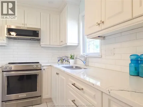 465 Victoria Avenue Chatham ON N7L 3B4
