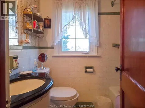 465 Victoria Avenue Chatham ON N7L 3B4