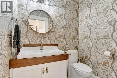 42 Parsonage Road Ancaster ON N3T 5M1