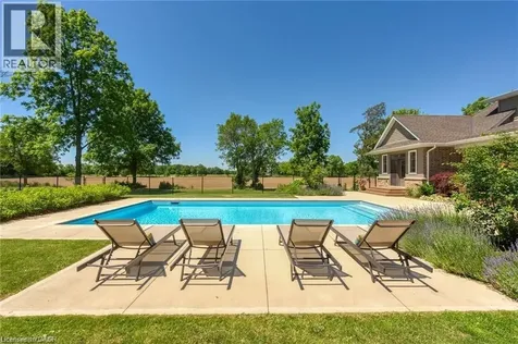 42 Parsonage Road Ancaster ON N3T 5M1