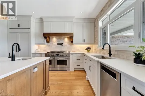 42 Parsonage Road Ancaster ON N3T 5M1