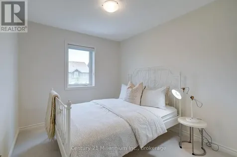 37 Silver Glen Boulevard Collingwood ON L9Y 0G9