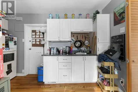 70 Anderson Street Ottawa ON K1R 6T7