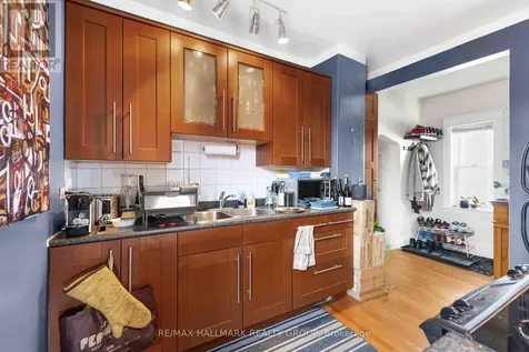 70 Anderson Street Ottawa ON K1R 6T7