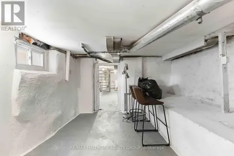 70 Anderson Street Ottawa ON K1R 6T7