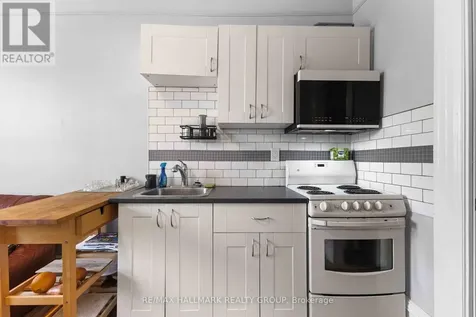 70 Anderson Street Ottawa ON K1R 6T7