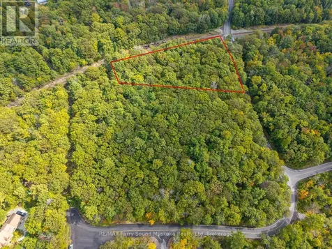 11 Oakridge Road North Mcdougall ON P2A 2W9