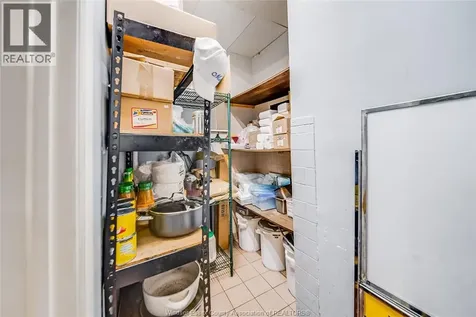 1705 Wyandotte Street West Windsor ON N9J 1A5