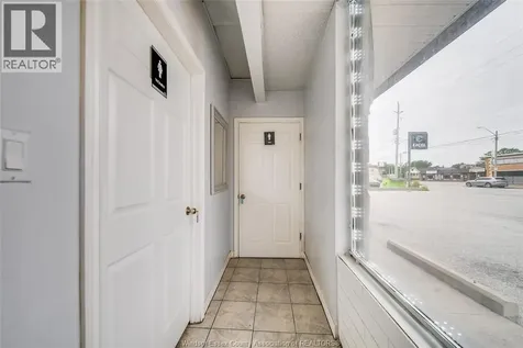 1705 Wyandotte Street West Windsor ON N9J 1A5