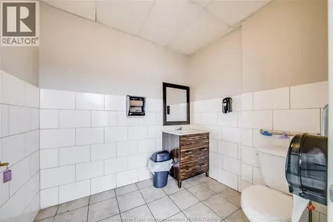 1705 Wyandotte Street West Windsor ON N9J 1A5