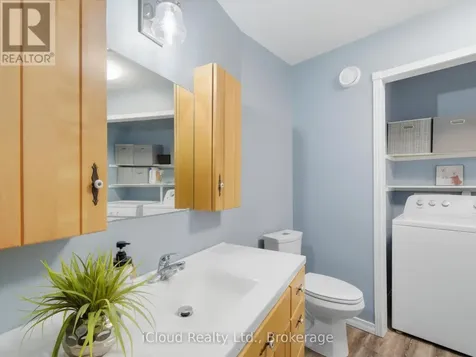 6 Springhill Road Mckellar ON P0G 1C0