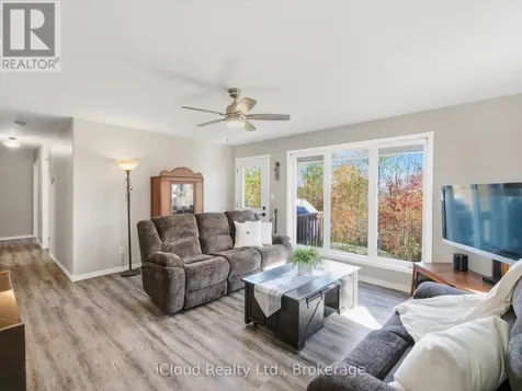 6 Springhill Road Mckellar ON P0G 1C0