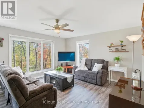 6 Springhill Road Mckellar ON P0G 1C0