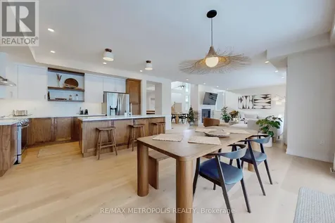 104 Stoneleigh Drive Blue Mountains ON L9Y 0V1