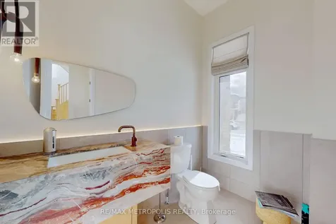 104 Stoneleigh Drive Blue Mountains ON L9Y 0V1