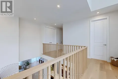 104 Stoneleigh Drive Blue Mountains ON L9Y 0V1