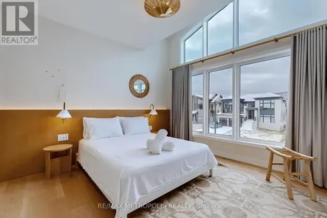 104 Stoneleigh Drive Blue Mountains ON L9Y 0V1