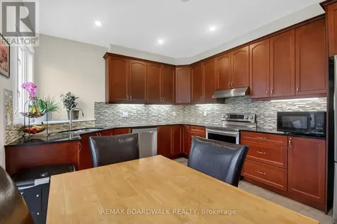 161 Flowing Creek Circle Ottawa ON K2M 0K2