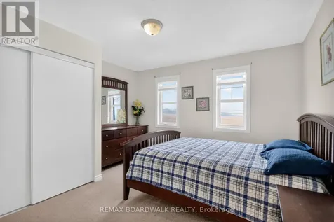 161 Flowing Creek Circle Ottawa ON K2M 0K2