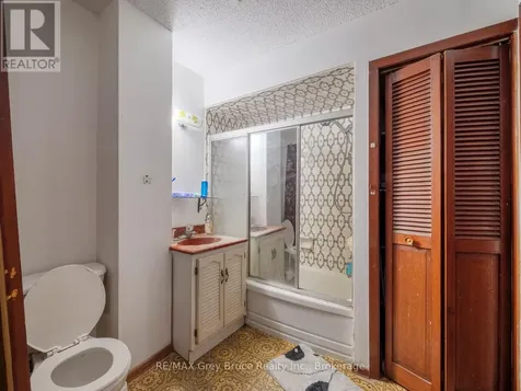 601 Berford Street South Bruce Peninsula ON N0H 2T0