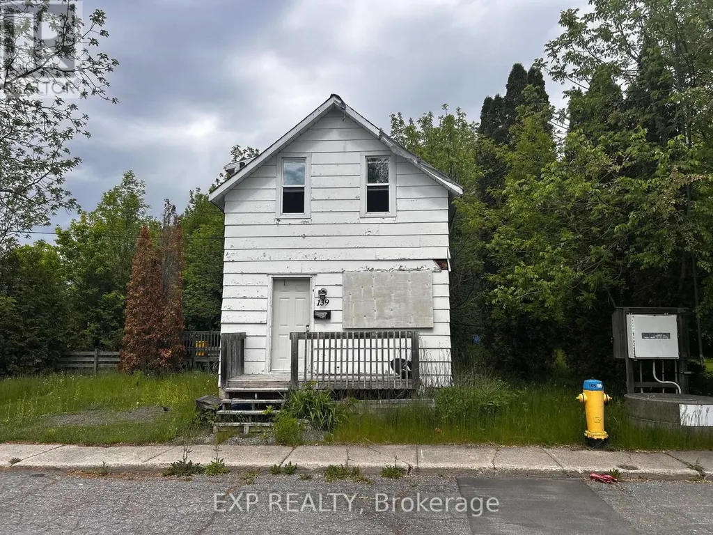 139 Charles Street Carleton Place ON K7C 2Y4
