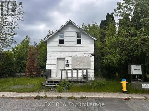 139 Charles Street Carleton Place ON K7C 2Y4