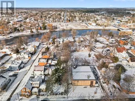 139 Charles Street Carleton Place ON K7C 2Y4