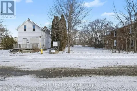 139 Charles Street Carleton Place ON K7C 2Y4