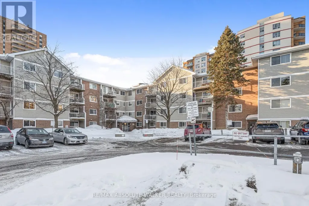 250 Brittany Drive Ottawa ON K1K 4M1