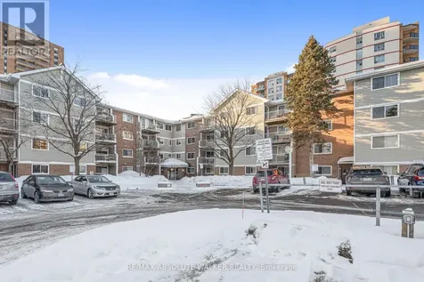 250 Brittany Drive Ottawa ON K1K 4M1