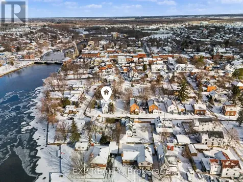 42 Allan Street Carleton Place ON K7C 1T3