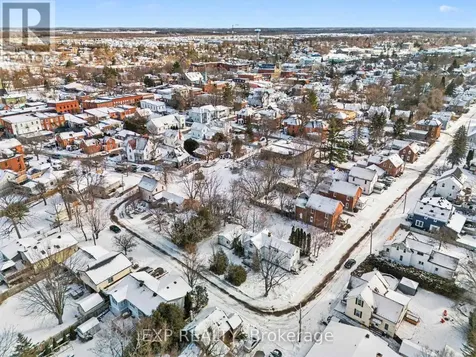 42 Allan Street Carleton Place ON K7C 1T3