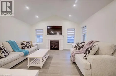 4 Livingston Drive Tillsonburg ON N4G 0J3