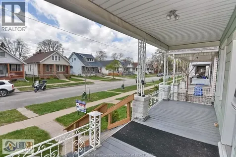 558 Elm Windsor ON N9A 5H2