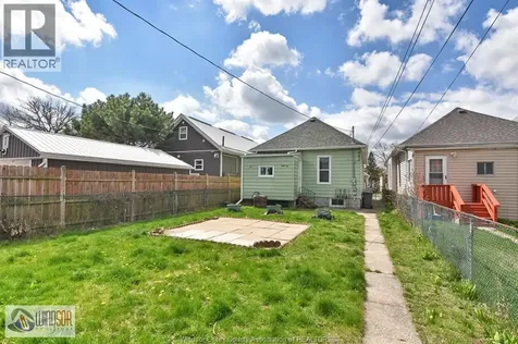 558 Elm Windsor ON N9A 5H2
