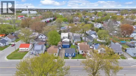 14 Mcnaughton Avenue Wallaceburg ON N8A 1R8