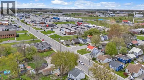 14 Mcnaughton Avenue Wallaceburg ON N8A 1R8