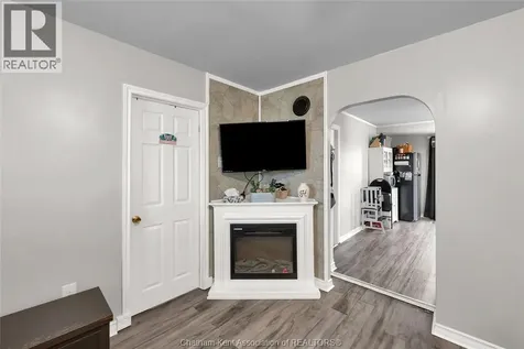14 Mcnaughton Avenue Wallaceburg ON N8A 1R8